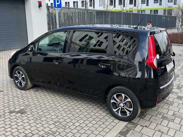 2009 Toyota Passo Sette, чёрный, 710000 рублей - вид 13