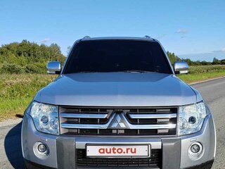 2007 Mitsubishi Pajero IV, серый, 2200000 рублей, вид 3