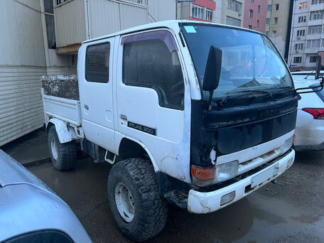 1994 Nissan Atlas, белый, 1190000 рублей, вид 2