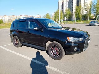 2009 Mitsubishi Outlander II Рестайлинг, чёрный, 880000 рублей, вид 3