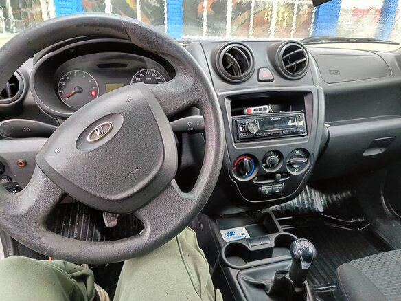2013 Lada (ВАЗ) Granta I, серебристый, 365000 рублей - вид 9