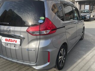 2016 Honda Freed II, серый, 1340000 рублей, вид 5