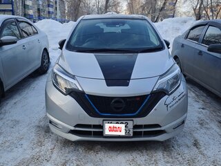2018 Nissan Note e-Power II Рестайлинг, серебристый, 1550000 рублей, вид 2