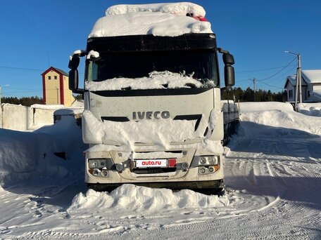 2004 Iveco Stralis, красный, 3000000 рублей, вид 2