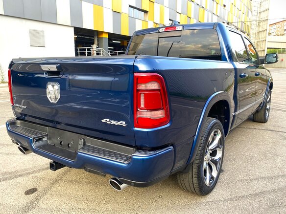 2022 Ram 1500 Crew Cab V, синий, 7400000 рублей - вид 6