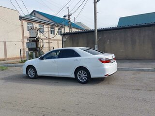 2016 Toyota Camry VII (XV50) Рестайлинг, белый, 1650000 рублей, вид 5