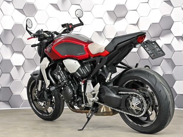 2020 Honda CB 1000R, красный, 1149000 рублей - вид 7