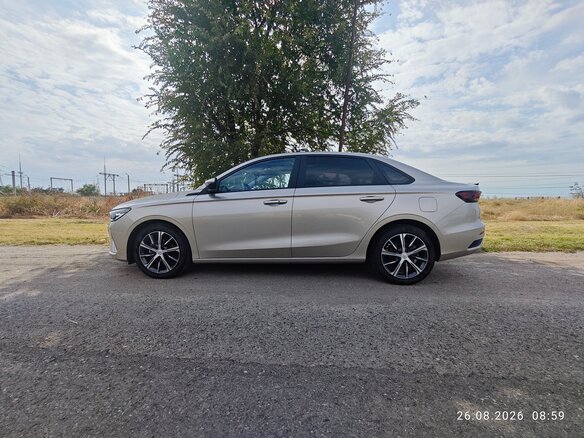 2023 Geely Emgrand II, золотистый, 1605000 рублей - вид 6
