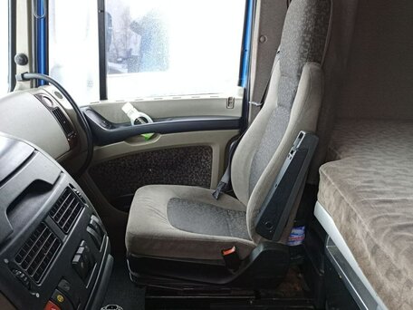 2006 DAF XF 105, синий, 3500000 рублей, вид 3