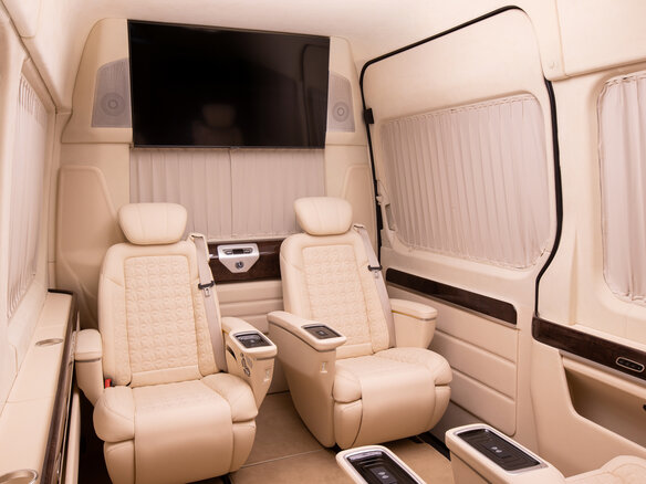 2026 Mercedes-Benz Sprinter, чёрный, 43750000 рублей - вид 1