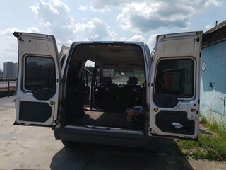 2010 Ford Tourneo Connect I Рестайлинг, серебристый, 1050000 рублей, вид 5