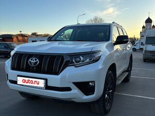 2021 Toyota Land Cruiser Prado 150 Series Рестайлинг 3, белый, 7050000 рублей, вид 1