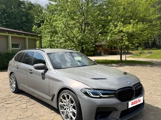2021 BMW 5 серии 530d xDrive VII (G30/G31/G38) Рестайлинг, серый, 3650000 рублей, вид 5