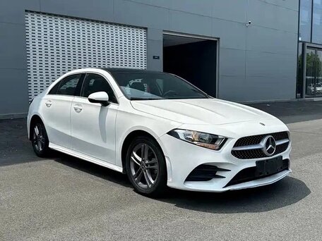 2023 Mercedes-Benz A-Класс 180 IV (W177) Рестайлинг, белый, 2250000 рублей, вид 3