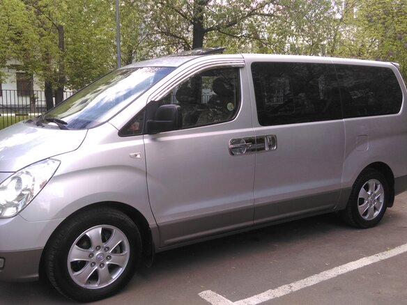 2010 Hyundai H-1 II, серебристый