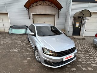 2018 Volkswagen Polo V Рестайлинг, серебристый, 1200000 рублей, вид 2