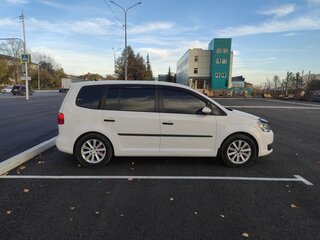 2011 Volkswagen Touran I Рестайлинг 2, белый, 1100000 рублей, вид 2