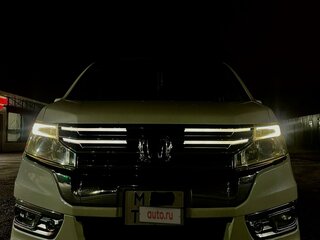 2012 Honda Stepwgn Spada IV Рестайлинг, белый, 2150000 рублей, вид 1