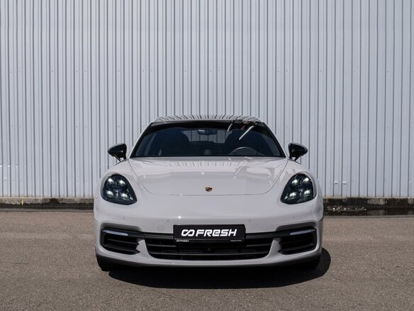 2019 Porsche Panamera 4 Sport Turismo II, серый - вид 2