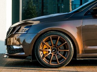 2018 Skoda Octavia III (A7) Рестайлинг, коричневый, 2500000 рублей, вид 4