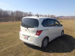 2011 Honda Freed I, белый, 1100000 рублей, вид 5