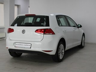 2013 Volkswagen Golf VII, белый, 799900 рублей, вид 4