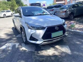 2022 Toyota Yaris L X XP150 Рестайлинг, белый, 1301000 рублей, вид 3