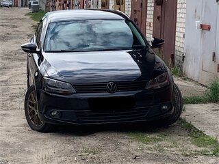 2013 Volkswagen Jetta VI, чёрный, 1000000 рублей, вид 3
