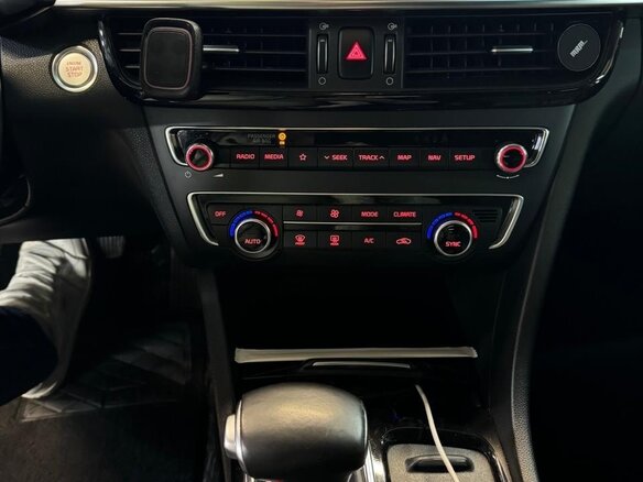 2019 Kia Optima IV Рестайлинг, синий, 2350000 рублей - вид 8