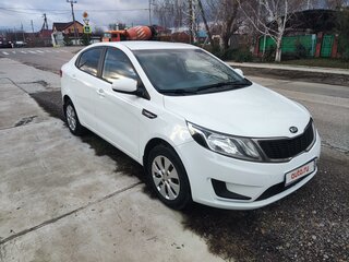 2012 Kia Rio III, белый, 750000 рублей, вид 2