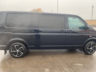 2010 Volkswagen Caravelle T5 Рестайлинг, чёрный, 2000000 рублей, вид 2