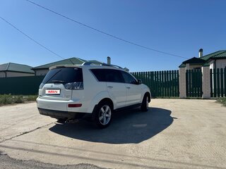 2008 Mitsubishi Outlander II, белый, 1200000 рублей, вид 4