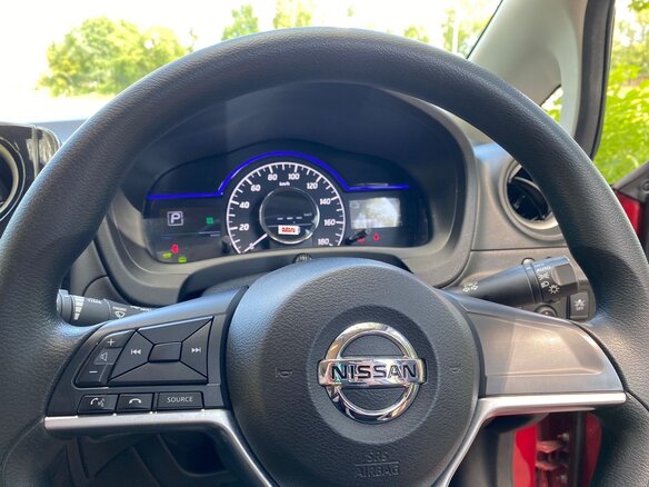 2018 Nissan Note e-Power II Рестайлинг, красный, 1620000 рублей - вид 14