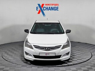 2015 Hyundai Solaris I Рестайлинг, белый, 899000 рублей, вид 2