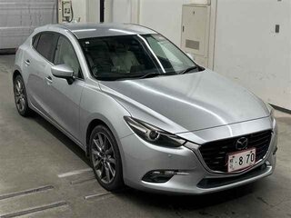 2017 Mazda Axela III Рестайлинг, серебристый, 950000 рублей, вид 2