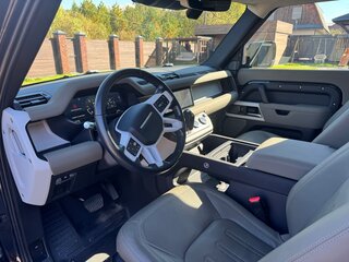 2021 Land Rover Defender 90 II, чёрный, 8300000 рублей, вид 4