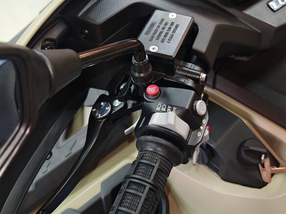 2026 Loncin XWolf 1000, жёлтый, 1259000 рублей - вид 19