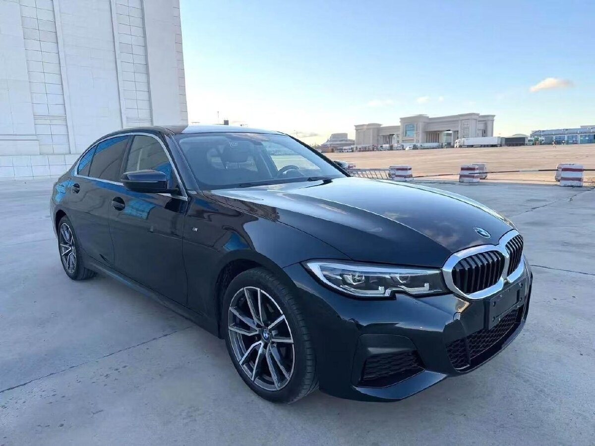 Открыть фотографии: BMW 3 серии VII (G2x)