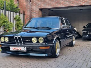 1981 BMW 5 серии 520i I (E12) Рестайлинг, зелёный, 1750000 рублей, вид 2