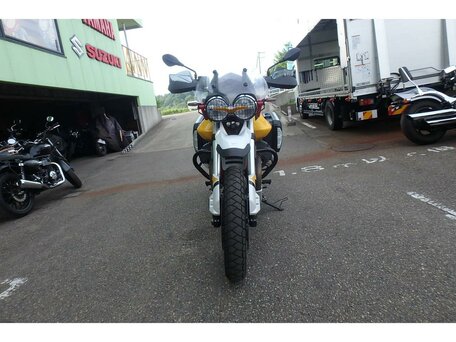 2019 Moto Guzzi V85 TT, белый, 847000 рублей, вид 3