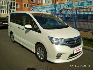 2011 Nissan Serena IV (C26), белый, 1580000 рублей, вид 3