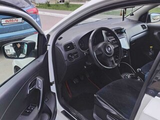 2014 Volkswagen Polo V, белый, 800000 рублей, вид 5
