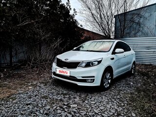2015 Kia Rio III Рестайлинг, белый, 850000 рублей, вид 1