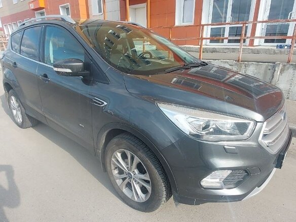 2018 Ford Kuga II Рестайлинг, серый, 1500000 рублей - вид 1