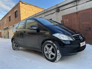 2011 Mercedes-Benz A-Класс 180 II (W169) Рестайлинг, чёрный, 1100000 рублей, вид 4