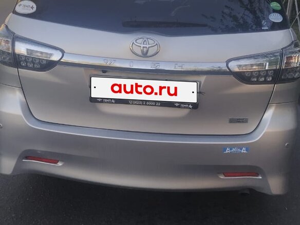2012 Toyota Wish II Рестайлинг, серебристый, 1700000 рублей - вид 5