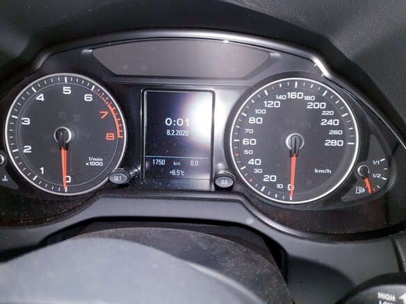 2015 Audi Q5 I (8R) Рестайлинг, чёрный, 10000000 рублей - вид 3