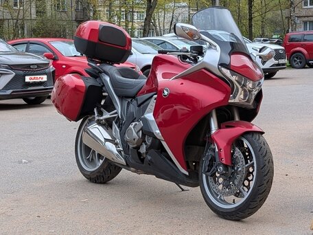2010 Honda VFR 1200, красный, 999000 рублей, вид 1