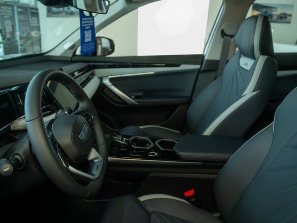 2026 Geely Atlas II, серебристый - вид 12