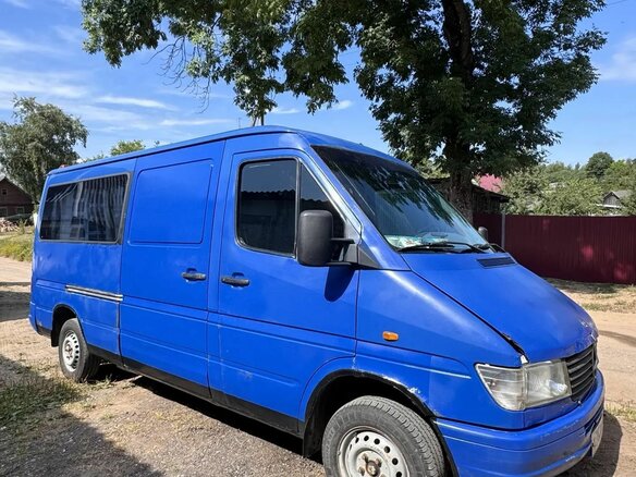 1999 Mercedes-Benz Sprinter, синий - вид 1